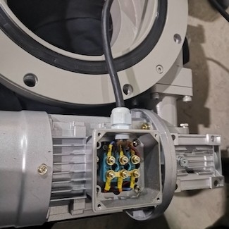وصلة المقتفي الشمسي الصغيرة Slew Drive لنظام تتبع الطاقة الشمسية 533Nm